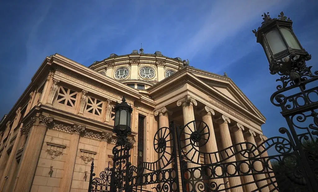 By Ștefan Jurcă from Munich, Germany - Bucharest - Romanian Athenaeum, CC BY 2.0,